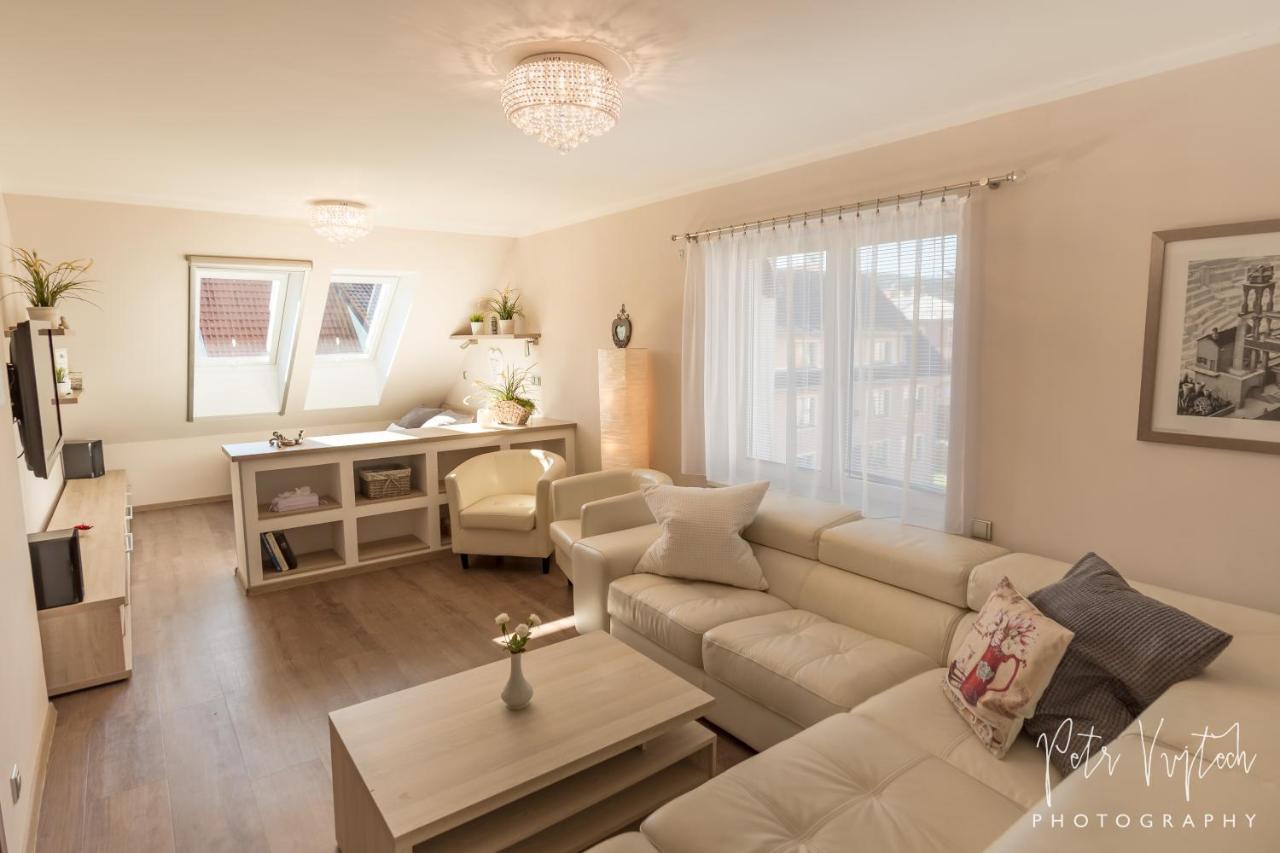 Apartman Na Lipne Frymburk Ngoại thất bức ảnh